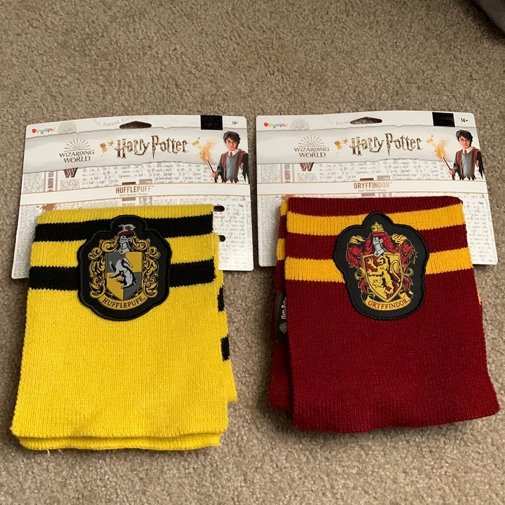 Harry Potter Hufflepuff and Gryffindor Scarves